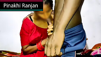 Desi Aunty'S Steamy Webcam Session With 18-Year-Old Partner